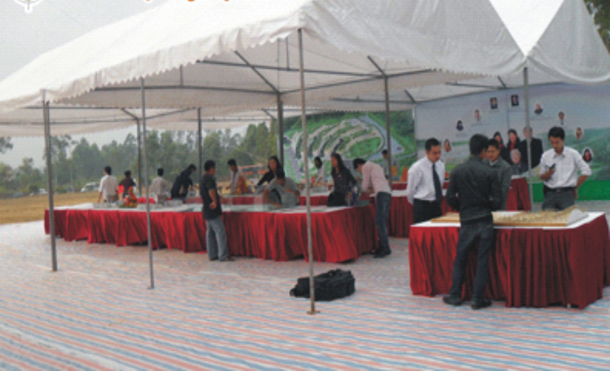 Nhà bạt trắng Singapore cho thuê